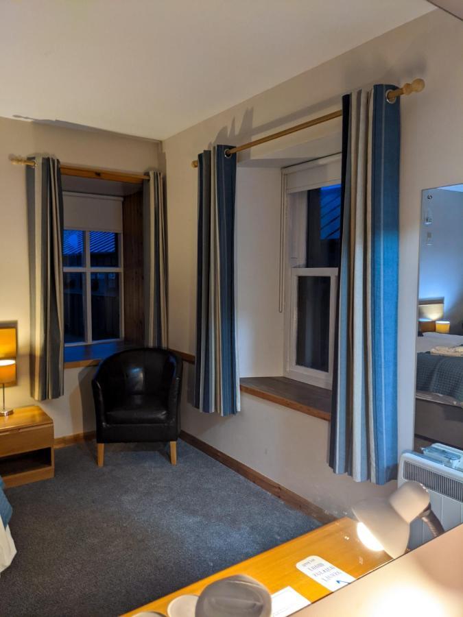 Ferry Inn Стромнес Екстериор снимка