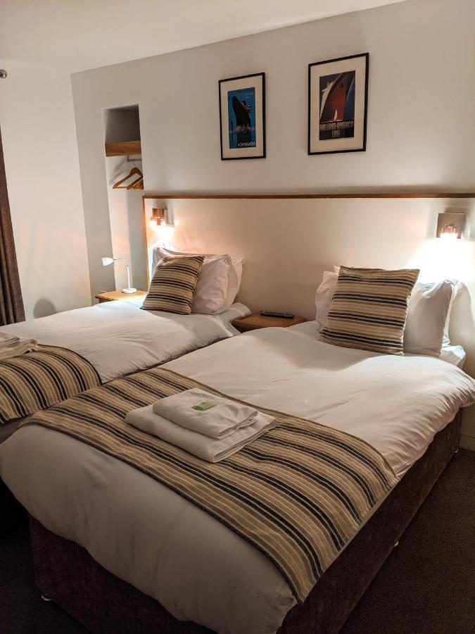 Ferry Inn Стромнес Екстериор снимка