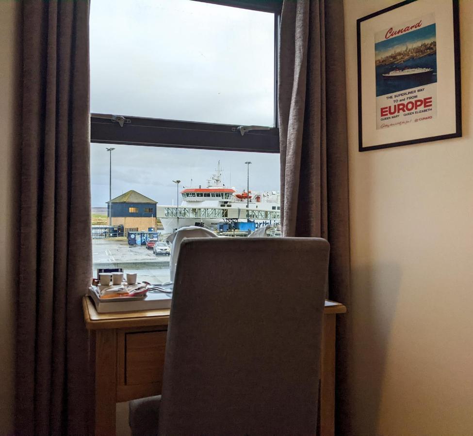 Ferry Inn Стромнес Екстериор снимка