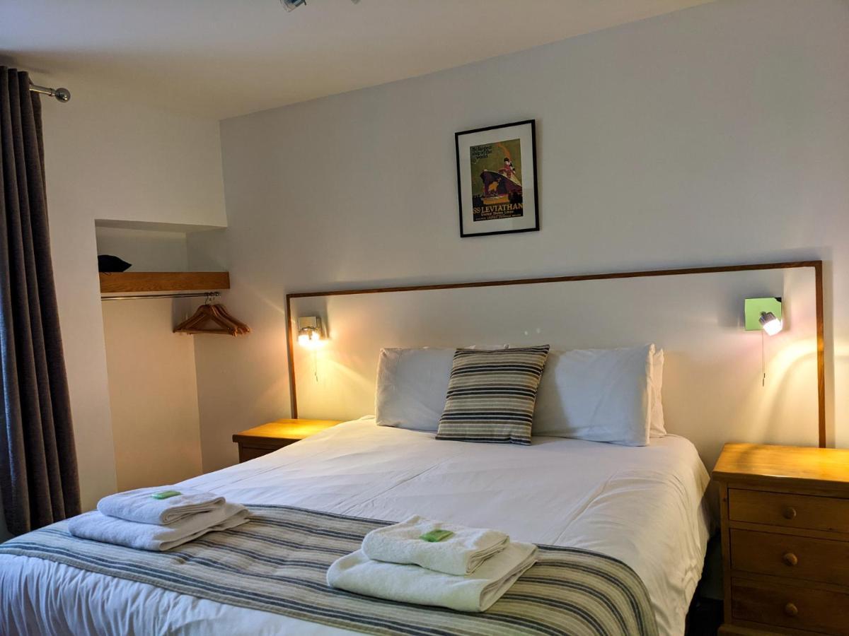 Ferry Inn Стромнес Екстериор снимка