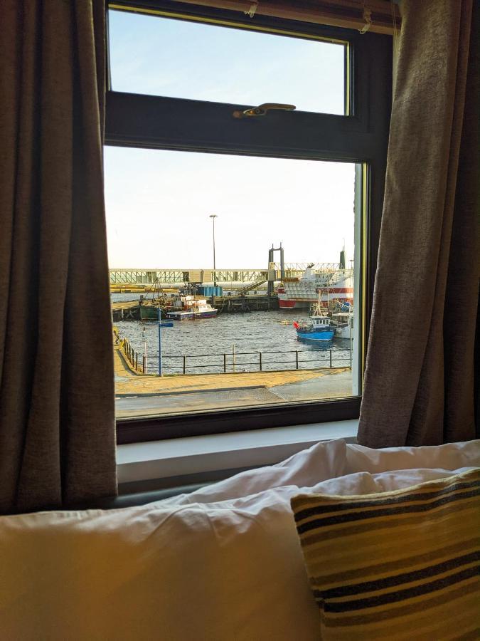 Ferry Inn Стромнес Екстериор снимка