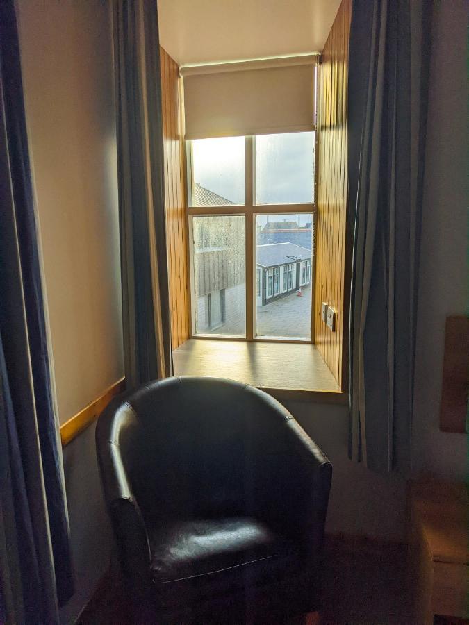 Ferry Inn Стромнес Екстериор снимка