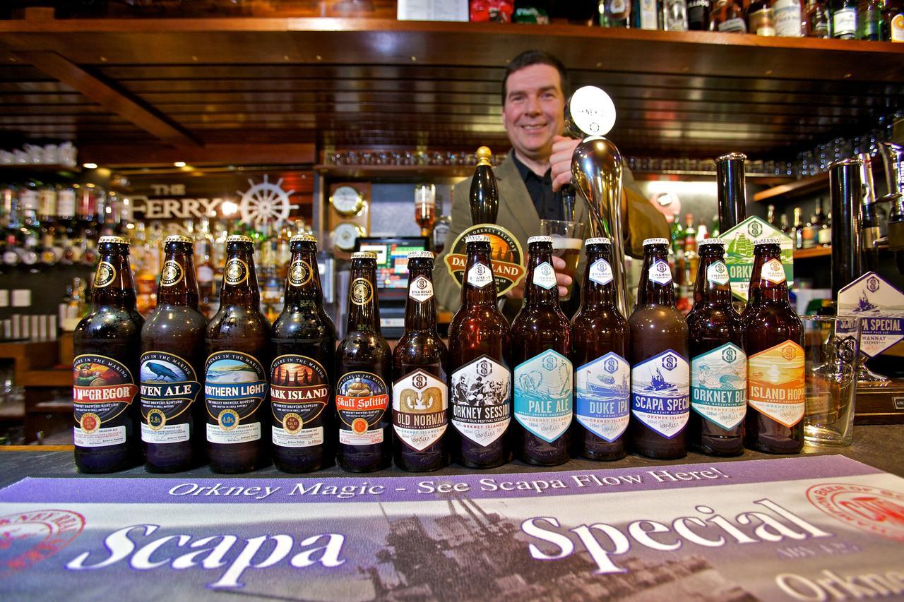 Ferry Inn Стромнес Екстериор снимка